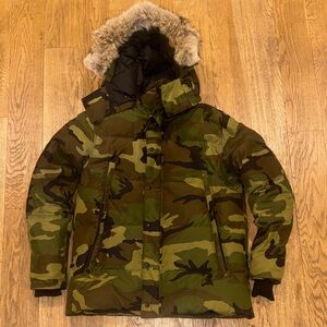 Canada Goose Wyndham Camo Down Parka XL